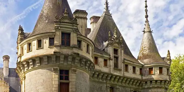 chateau-dazay-le-rideau